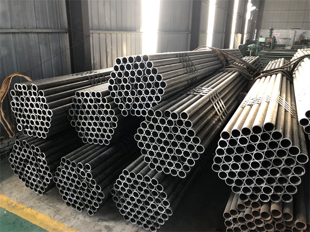 乐山小口径厚壁无缝钢管