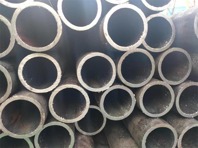 乐山10#结构用无缝钢管